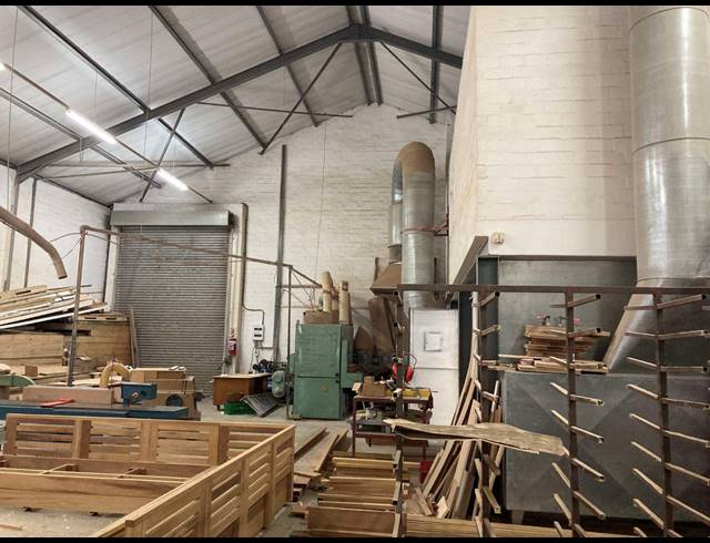 325M² WAREHOUSE RENTED IN CAPRICORN